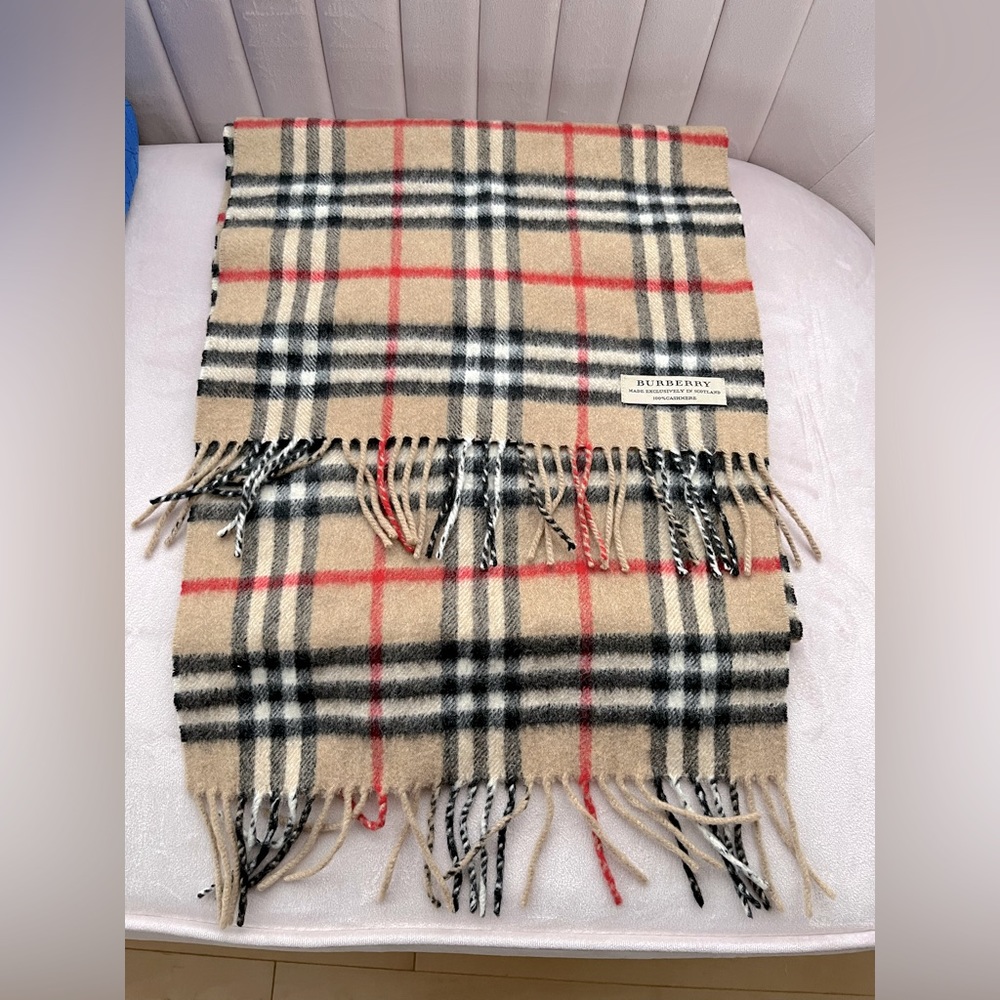 Burberry classic scarf
